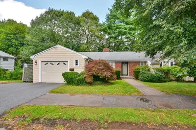 31 Standish Rd