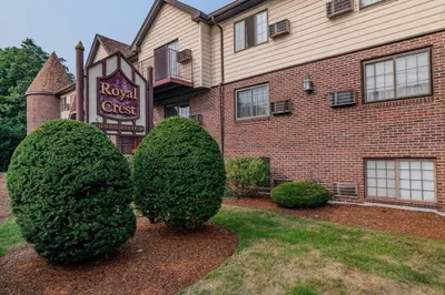 9 Royal Crest Dr #12