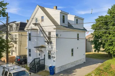 1272 Pleasant St 1