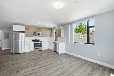 632 Centre St #304 1