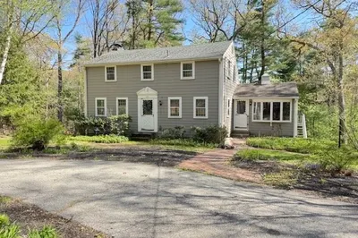 206 Circuit Street 1