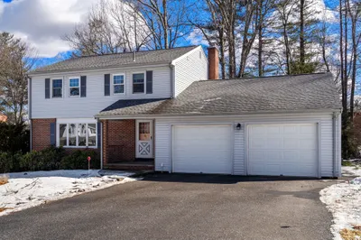 33 Brunnell Dr