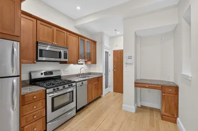 8 Garden Ct #2 1
