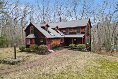 55 Colrain Rd 1