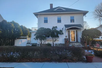 76 Edgemere Road 1