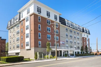 511 Hancock St #201
