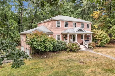 8 Myrtle Dr 1