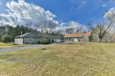 59 SW Main St 1