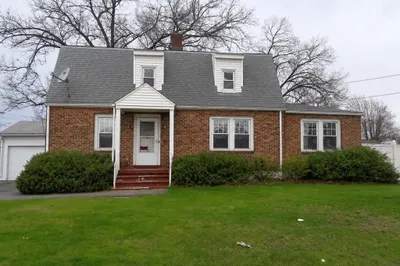 14 Detroit St 1