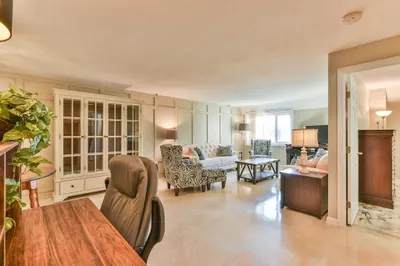 44 Elm St #306