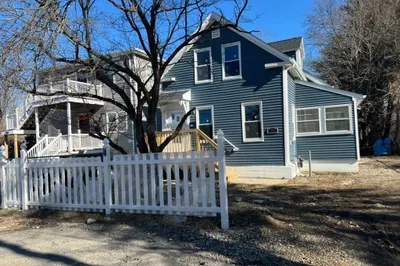 131 Hilldale Ave 1