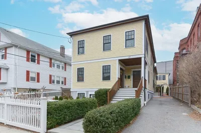 17 Davis Ave #2