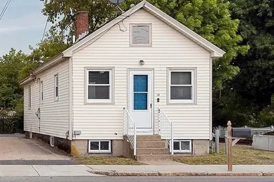 14 Hartford Ave E Ave 1