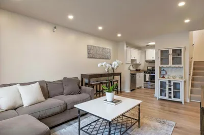 42 8th Street #2308 1