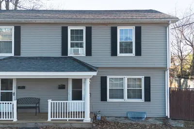 21 Erie Ave #21