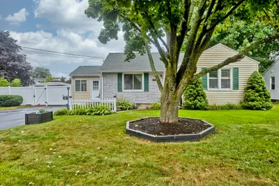 32 Silvin Rd