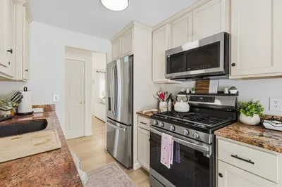 239 Powderhorn Dr 1