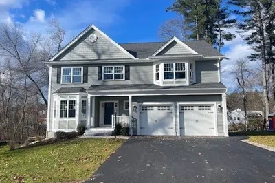 10 Scott Ave 1