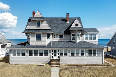154 North End Boulevard 1