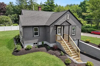 35 Richardson Rd 1