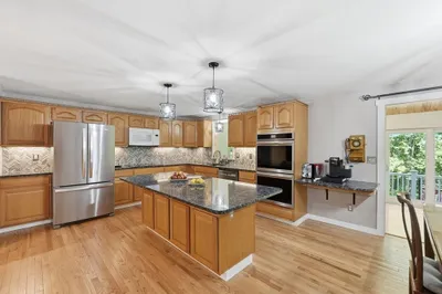 7 Hartwell Rd 1