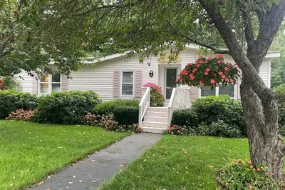 4 American Ave 1