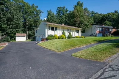 68 Crestview Dr
