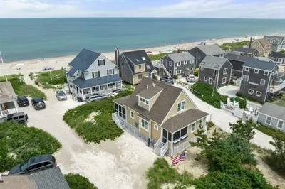 177a N Shore Blvd 1