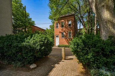 10 Eldridge Pl 1
