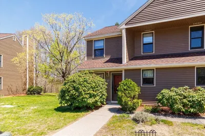 17 Drake Rd #17
