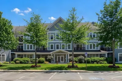501 Commerce Drive #4-113 1