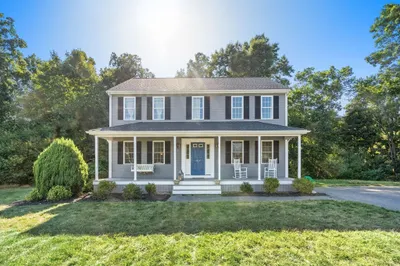 8 Bresciani Ln