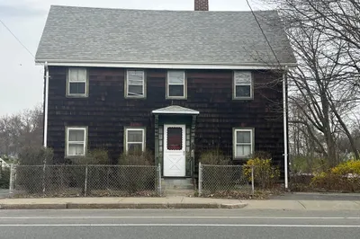 71 Mystic St 1