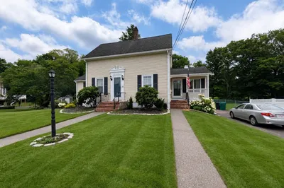 422 Main Street 1