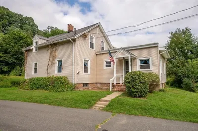 1011 Elm Street 1