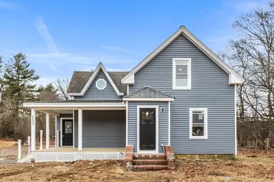 233 Central St