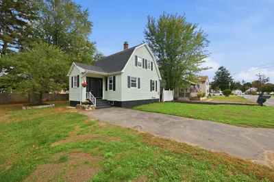 13 Furrow St 1