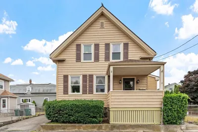 6 Rockaway Ct