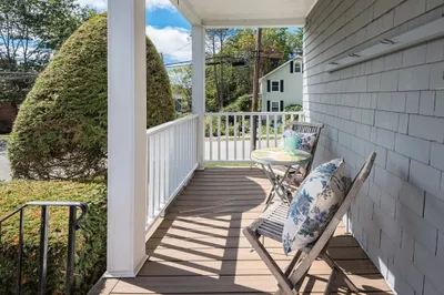 7 Overhill Rd