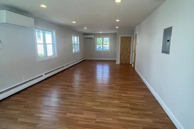 272 Main St #1 1