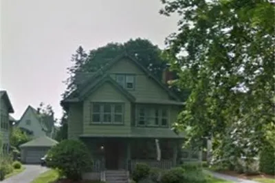 156 Russell St 1