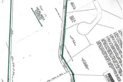 40 Great Neck Road