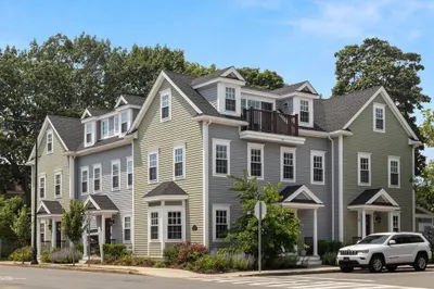 106 Bridge St #3