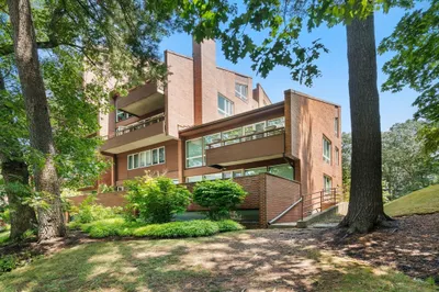 241 Perkins Street #C 403 1