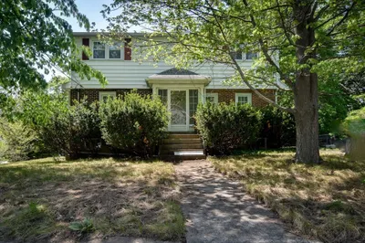 23 River Park St 1