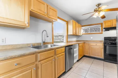12 Wilmington Ave #2