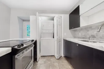 35 Van Winkle Street #3