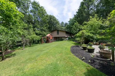 120 Robin Road 1