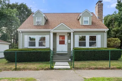 25 Saco Street 1