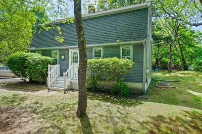 62 Manomet Point Rd